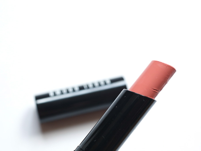 bobbi-brown-lipstick-pale-peach-review