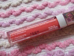 lotus_herbals_ecostay_lip_gloss_candy_peach__7_