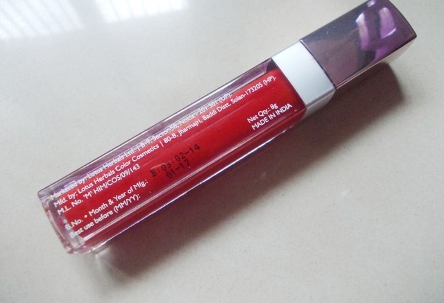 lotus_herbals_ecostay_lip_gloss_sinzzling_red__2_