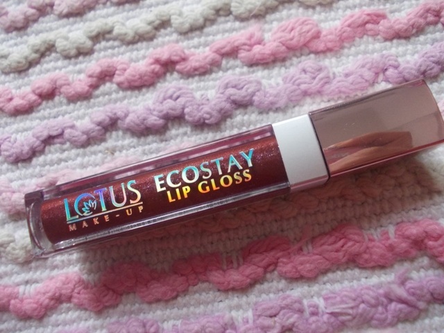 lotus_herbals_ecostay_lip_gloss_sparkling_rum__5_