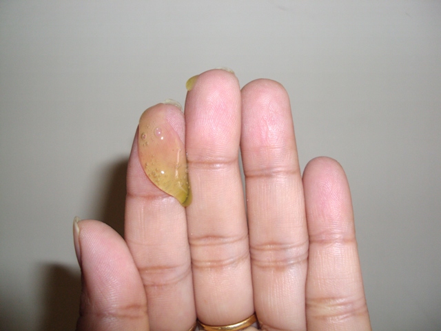 patanjali tulsi and neem face wash (1)
