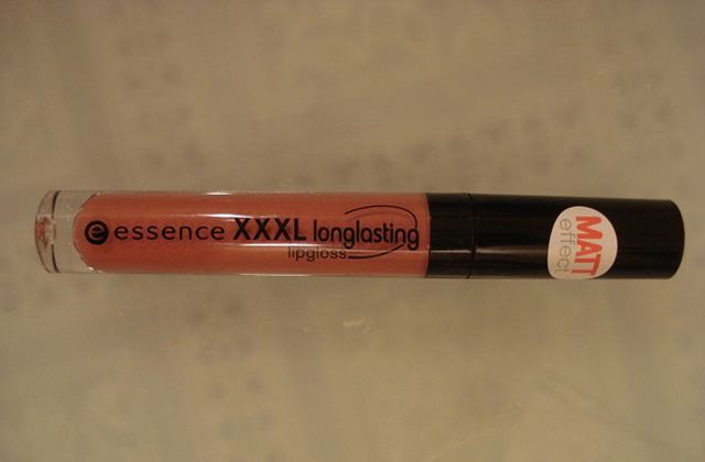 Essence XXXL Longlasting LipglossMatt Effect in Soft Nude