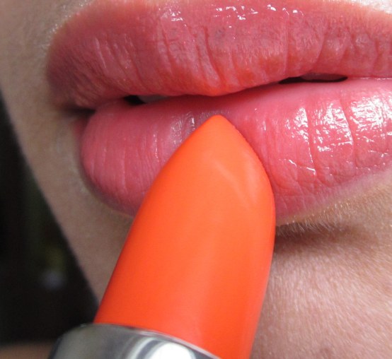 Maybelline ColorShow Lipstick in Orange Icon