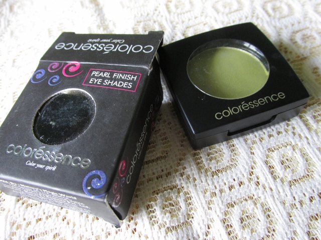 Coloressence Pearl Finish Eye Shade in Moss Green