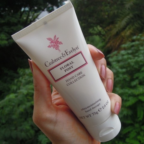 Crabtree___Evelyn_Floral_Posy_Ultra_Moisturizing_Hand_Therapy__1_