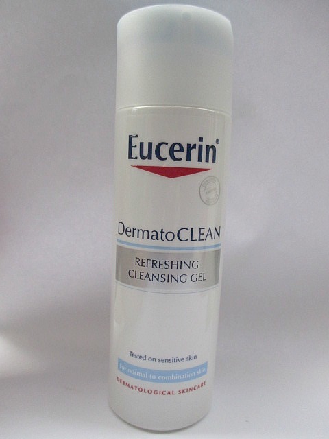Eucerin DermatoCLEAN Refreshing Cleansing
