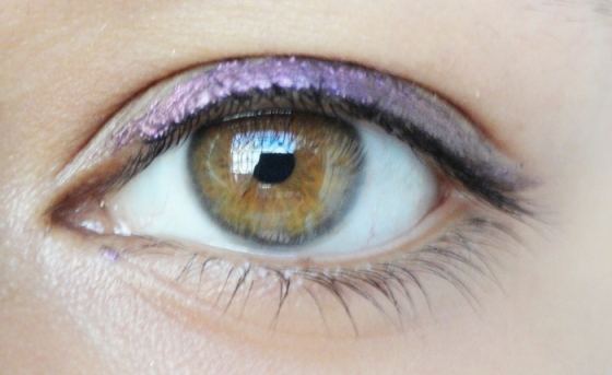 Maybelline Hyper Glossy Electrics Eyeliner in Violet Volt