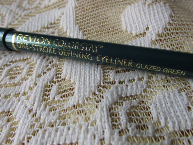 Revlon Colorstay One-Stroke Defining Eyeliner Glazed Green