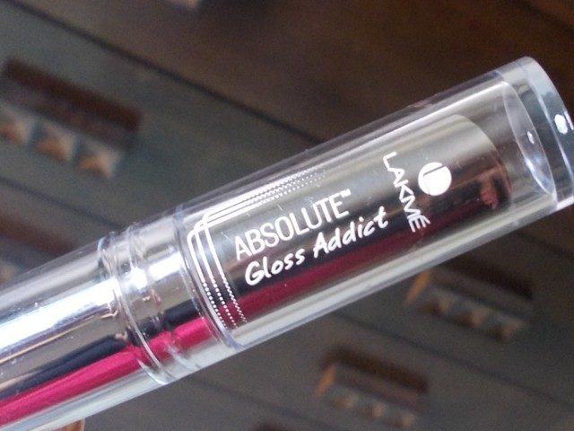 lakme_gloss_addict_rustic_red__4_