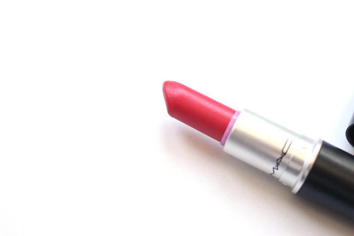 mac lipstick relentlessly red-review