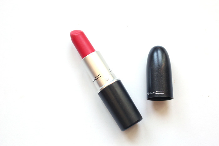 mac lipstick relentlessly red review