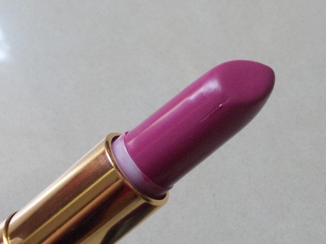 revlon_super_lustrous_lipstick_berry_couture__8_