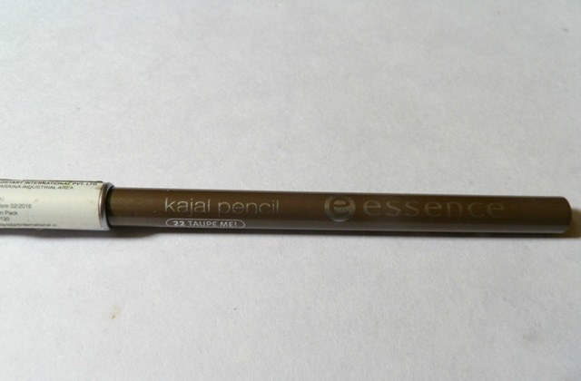 EssenceKajal pencil in Taupe Me