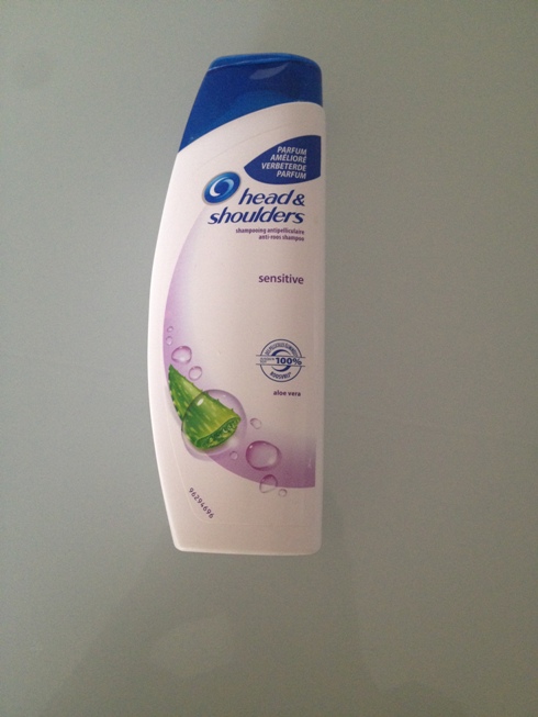 Head and Shoulders Sensitive Aloe Vera Anti-Dandruff Shampoo