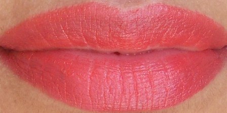 coral lipstick