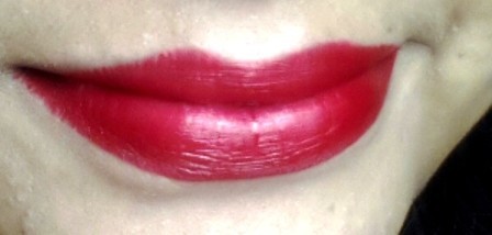 lakme_absolute_creme_lipstick_red_carpet__1_