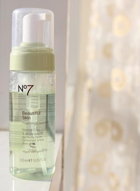 Boots_No7_Beautiful_Skin_Foaming_Cleanser__1_