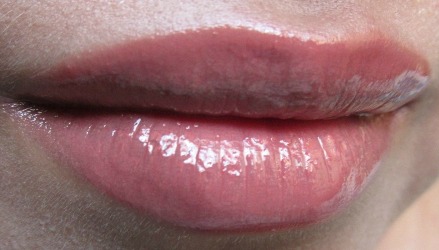 Colorbar_True_Lip_Gloss_in_Nude_Lily_5