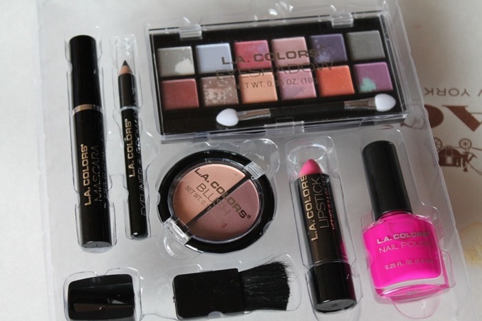 L.A. Colors On The Cover Beauty Make-Up Kit