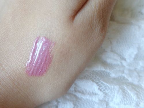 Try Maybelline Lip Polish Glam 5 For Very Very Berry Pink Lips 3