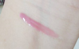 too_faced_sex_pot_lip_gloss_swatches__3_