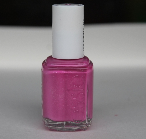 Essie Nail Lacquer in Madison Ave-hue Is Not Worth Its Price 4