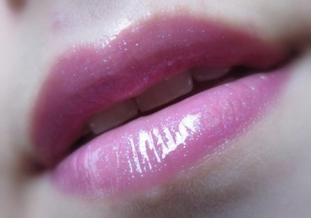 Gloss_D_Armani_Pink_Lip_Gloss_Review__Swatches__3_