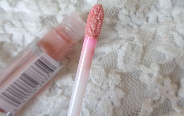 Maybelline Color Sensational High Shine Lip Gloss In Glisten Up Pink Is Too Frosty To Handle 4