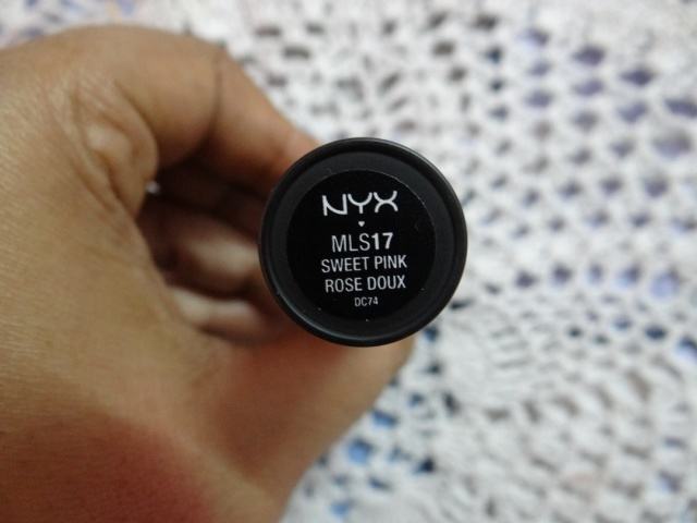 NYX Matte Lipstick in Sweet Pink  (3)