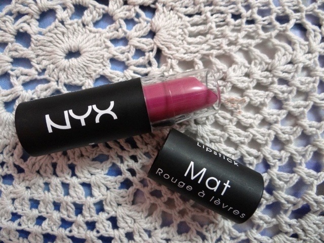 NYX Matte Lipstick in Sweet Pink  (4)