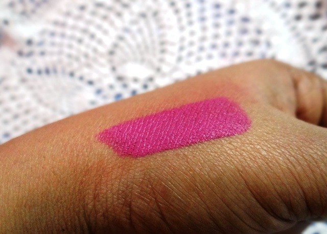 NYX Matte Lipstick in Sweet Pink (6) .