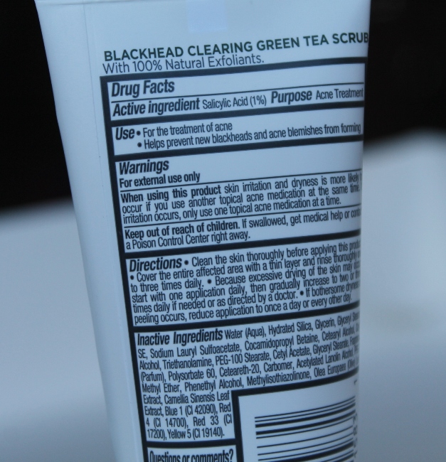 St. Ives Blackhead Clearing Green Tea Scrub