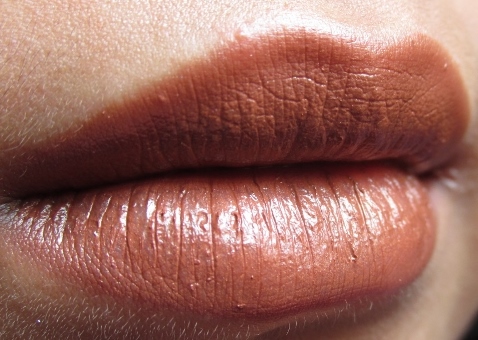 Street Wear Color Rich Ultra Moist Rhythmic Bronze Lipstick