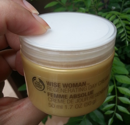 The Body Shop Wise Woman Regenerating Day Cream  (3)