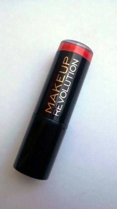 makeup revolution london twist amazing lipstick 