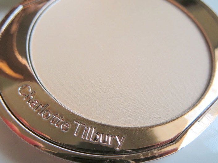 Charlotte Tilbury Air Brush Flawless Finish Skin Perfecting Micro-Powder