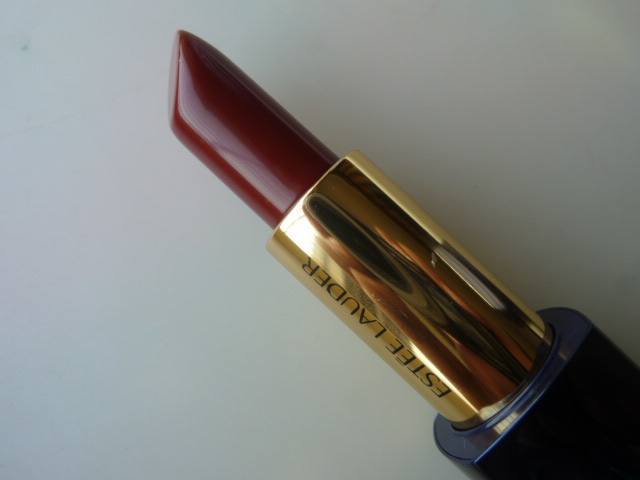 Takke sæt ind udluftning Estee Lauder Red Ego Pure Color Envy Sculpting Lipstick Review