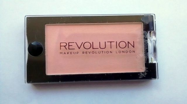 Makeup Revolution London Naive Mono Eyeshadow  (2)