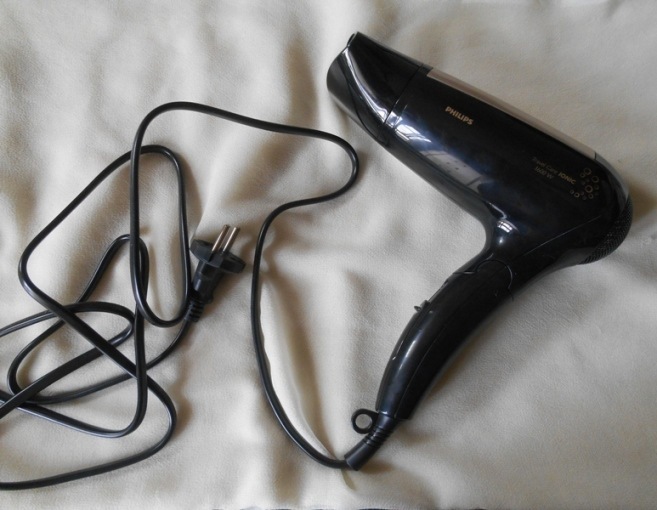 Philips HP4944 Travel Hair Dryer with Ionic Care Review