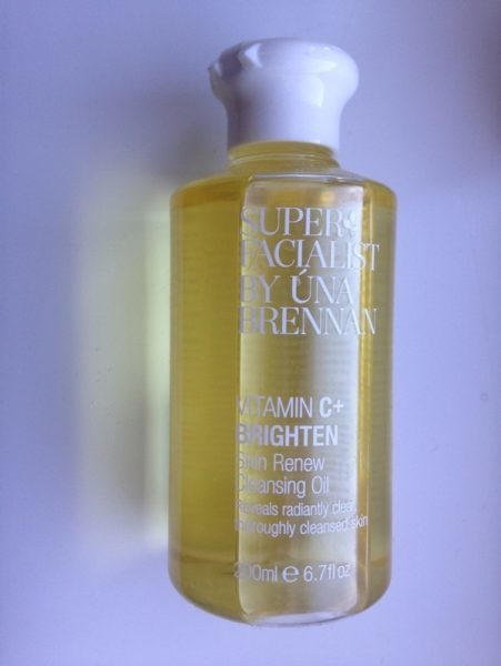 Superfacialist Vitamin C+ Skin Renew Cleansing Oil By Una Brennan Review