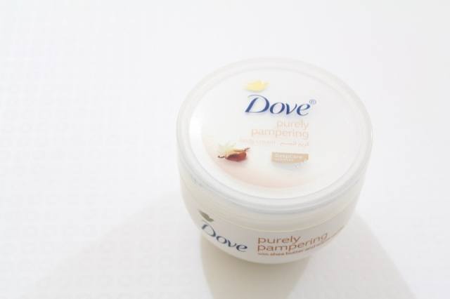 Dove Purely Pampering Body Cream Shea Butter and Warm Vanilla  (2)
