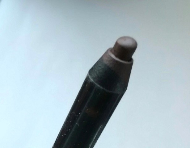Essence Gel Eye Pencil in 06 Cocoa Bean (4)