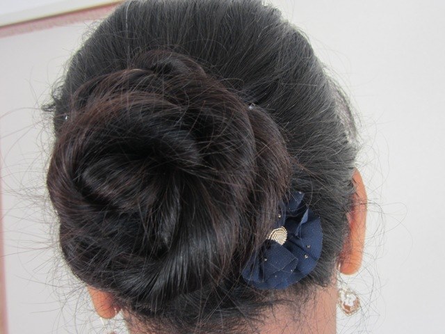 Flower-bun-hairstyles-11