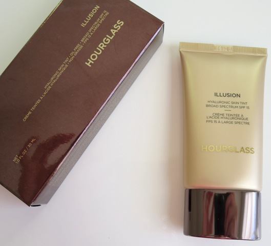 Hourglass Illusion Hyaluronic Skin Tint  (2)