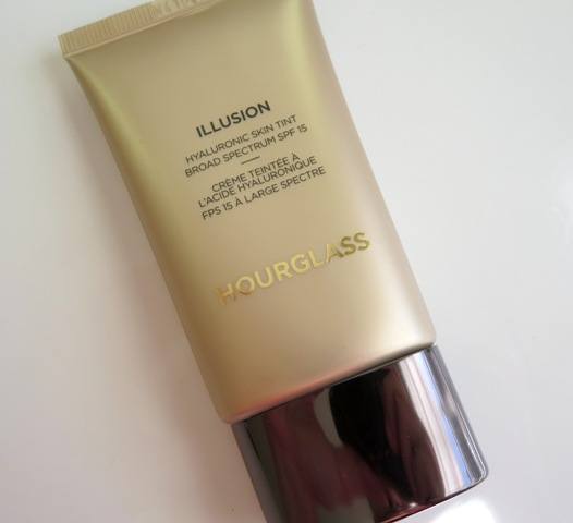 Hourglass Illusion Hyaluronic Skin Tint  (3)