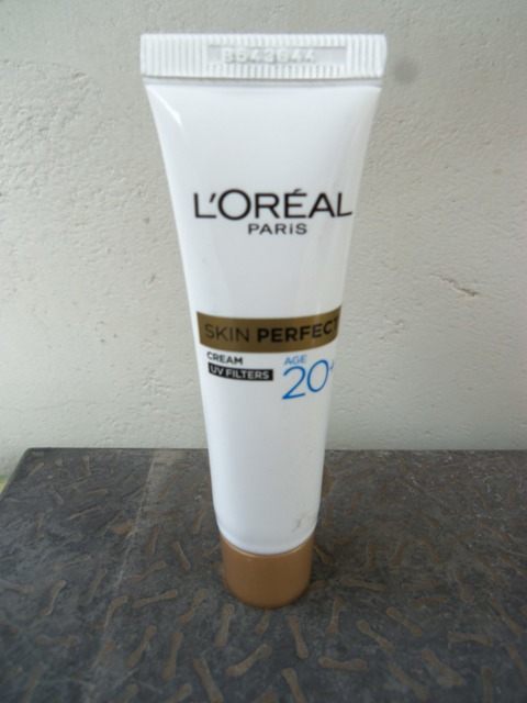 L’Oreal Paris Anti Imperfections Plus Whitening Cream for 20+ Review1