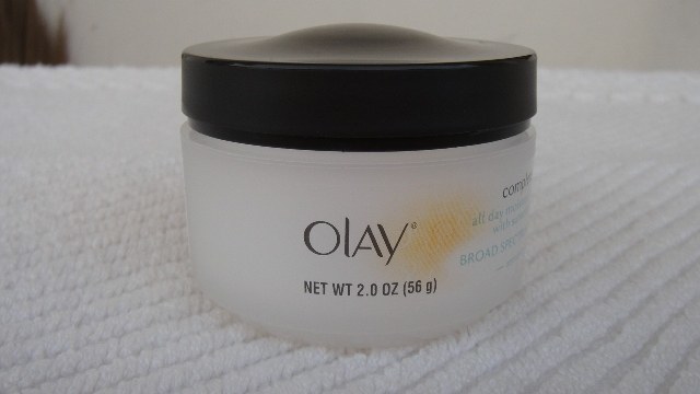 Olay Complete All Day Moisture Cream spf15 (11)