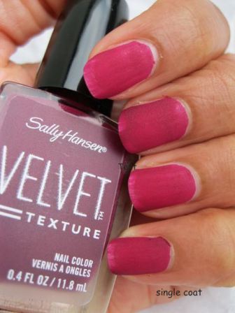Sally Hansen Velvet texture Nail Color 640 Lavish