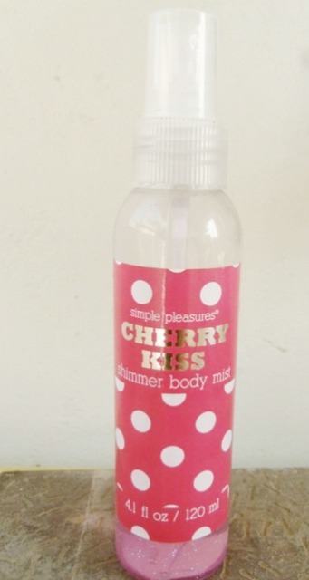 Simple Pleasures Cherry Kiss Shimmer Body Mist (2)