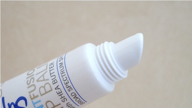 SuperGoop Mint Fusion Lip Balm with SPF 30+ Review (13)